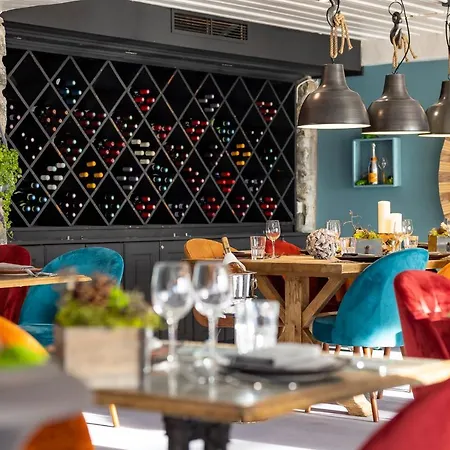 Courcheneige Отель